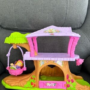 Fisher-Price Little People Fairy Treehouse and Fairy